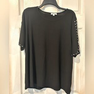 NWOT 89th & Madison Black Top with Rhinestone Detailing on Sleeves